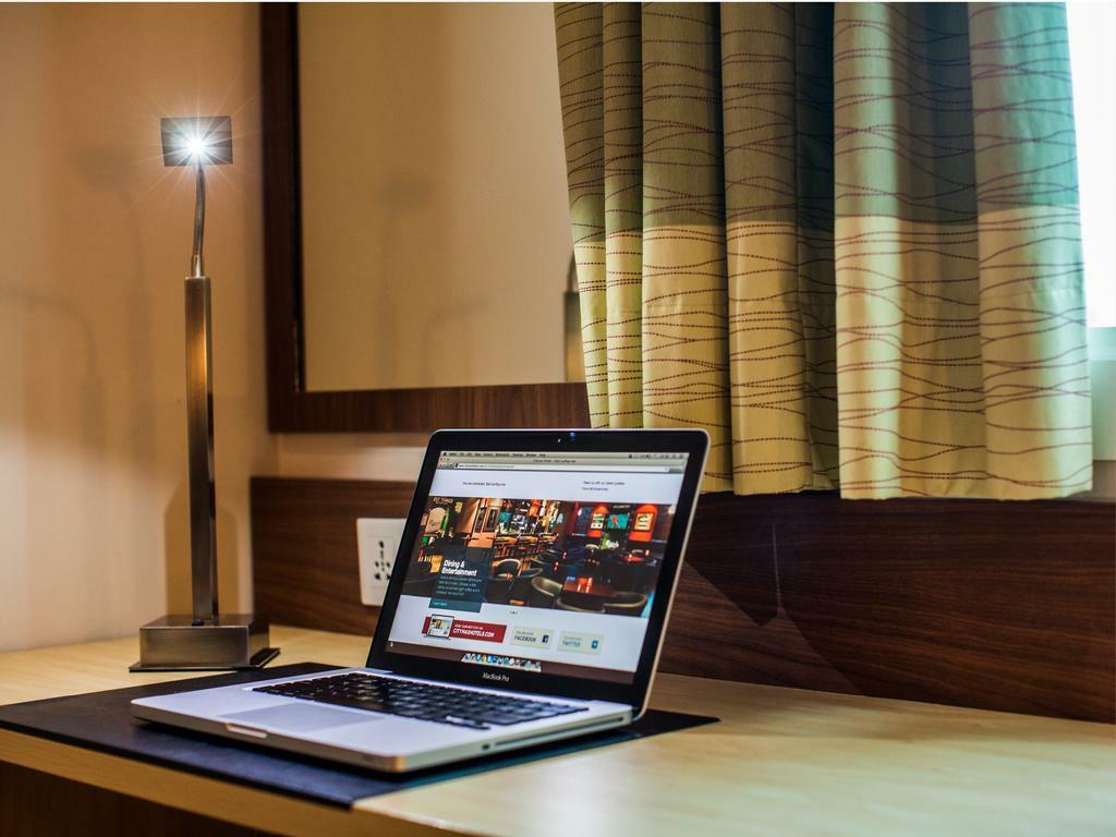 Citymax Hotel Al Barsha Dubai Bagian luar foto
